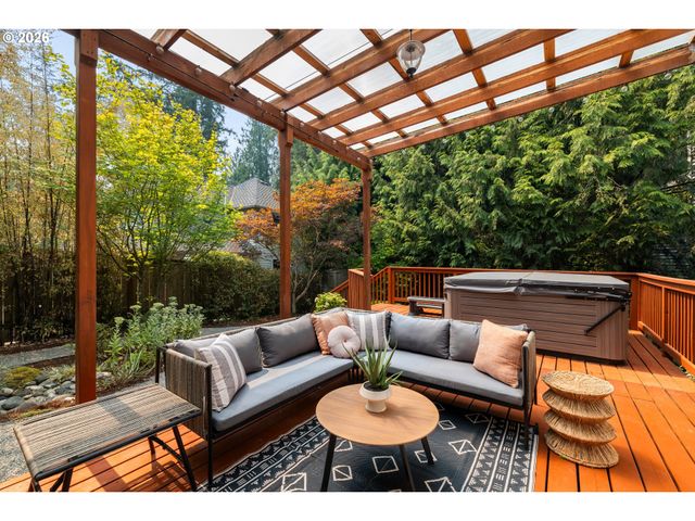 5018 Sw ORCHARD Ln, Portland, OR 97219