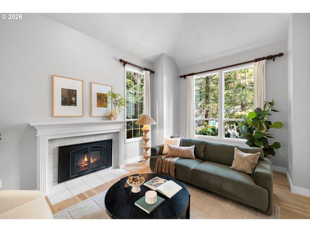 5018 Sw ORCHARD Ln, Portland, OR 97219