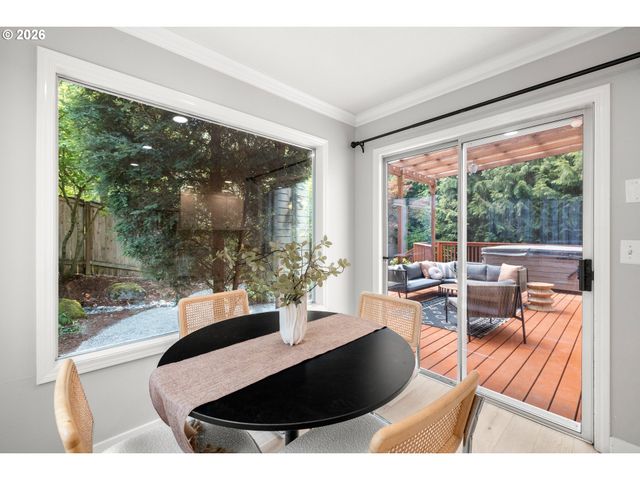 5018 Sw ORCHARD Ln, Portland, OR 97219