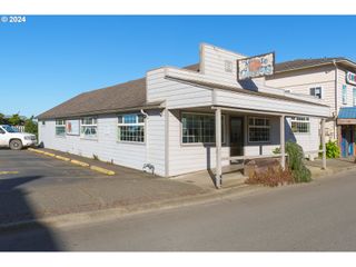 145 2nd Street Se, Bandon, OR 97411