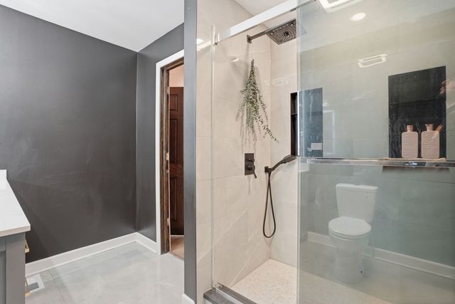 6225 Lakewood Drive, Marengo, IL 60152