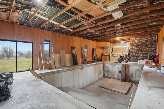 6225 Lakewood Drive, Marengo, IL 60152