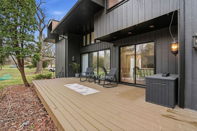 6225 Lakewood Drive, Marengo, IL 60152