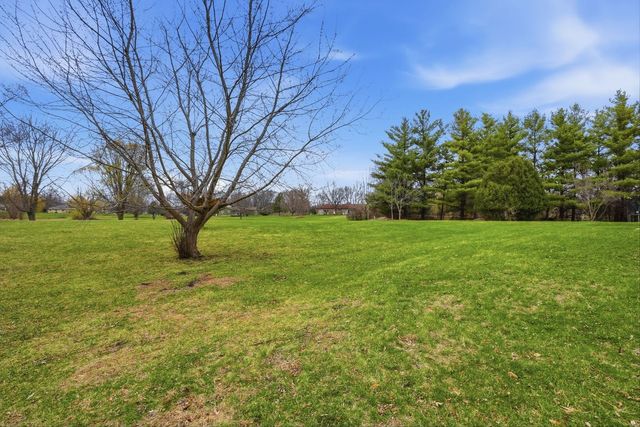 6225 Lakewood Drive, Marengo, IL 60152