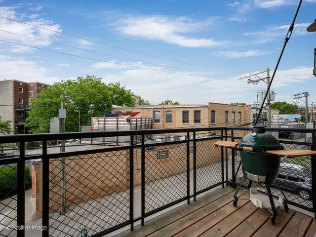 2089 W Wabansia Avenue 202, Chicago, IL 60647