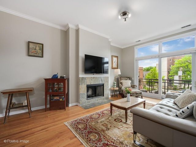 2089 W Wabansia Avenue 202, Chicago, IL 60647