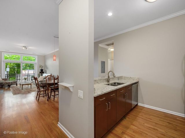 2089 W Wabansia Avenue 202, Chicago, IL 60647