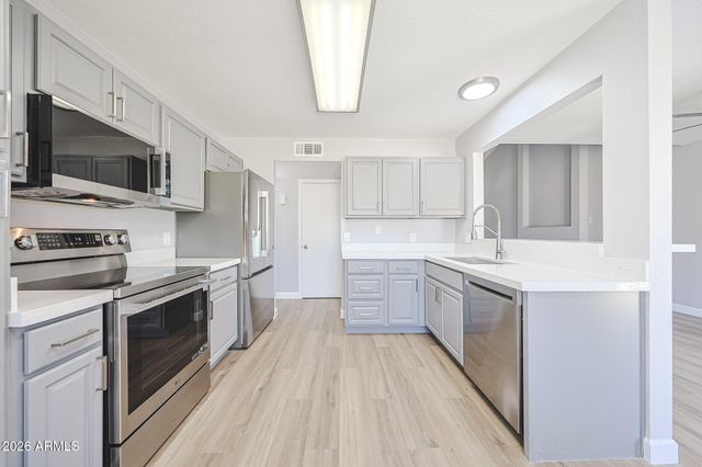 6675 N 84TH Drive, Glendale, AZ 85305