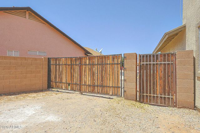 6675 N 84TH Drive, Glendale, AZ 85305