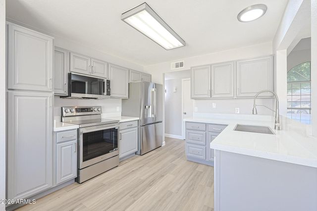 6675 N 84TH Drive, Glendale, AZ 85305