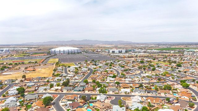 6675 N 84TH Drive, Glendale, AZ 85305
