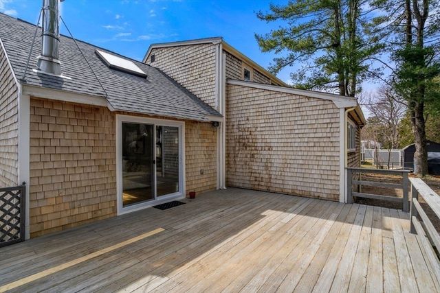 11 Winter St, Foxboro, MA 02035