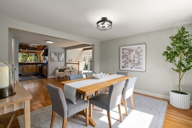 11 Winter St, Foxboro, MA 02035