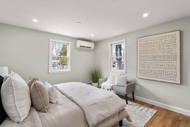 11 Winter St, Foxboro, MA 02035