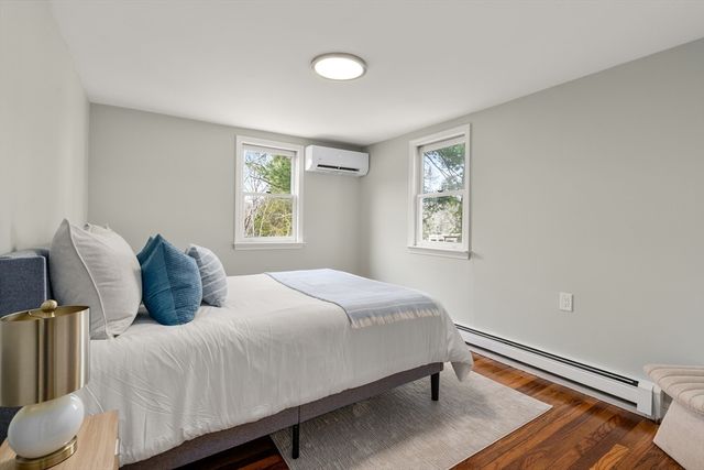 11 Winter St, Foxboro, MA 02035