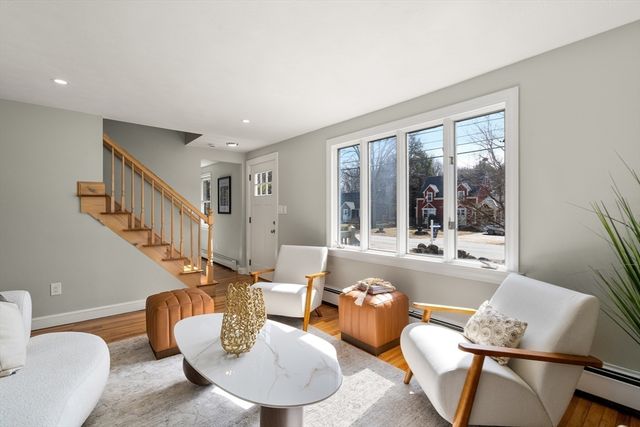 11 Winter St, Foxboro, MA 02035