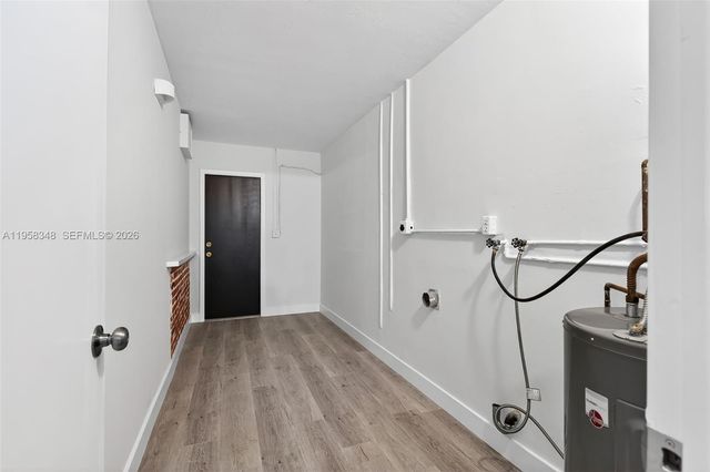 7081 NW 8th Ct, Plantation, FL 33317