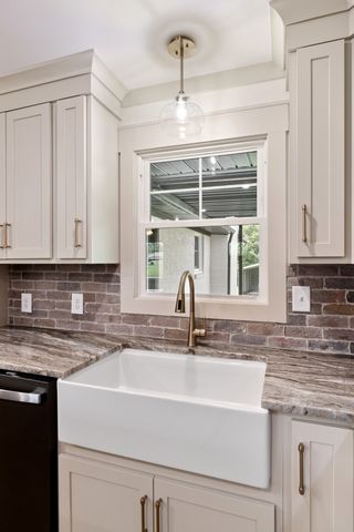 403 Robins St, Lawrenceburg, TN 38464