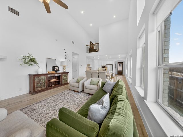 1858 Nettletree, New Braunfels, TX 78132