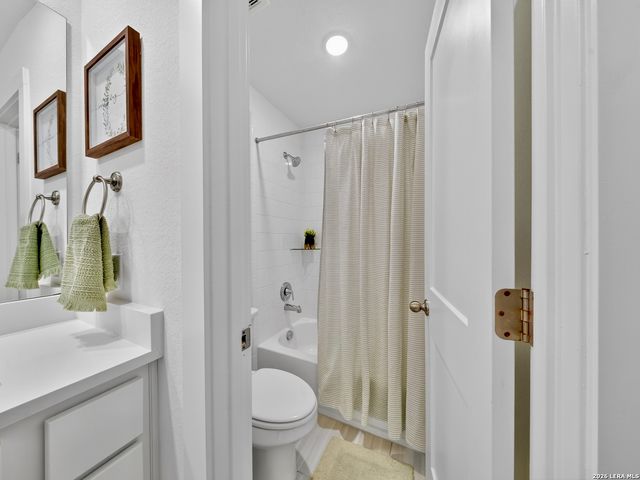 1858 Nettletree, New Braunfels, TX 78132