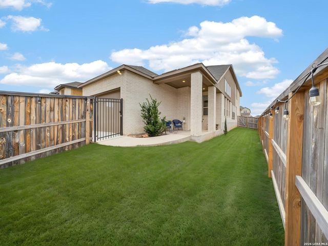 1858 Nettletree, New Braunfels, TX 78132