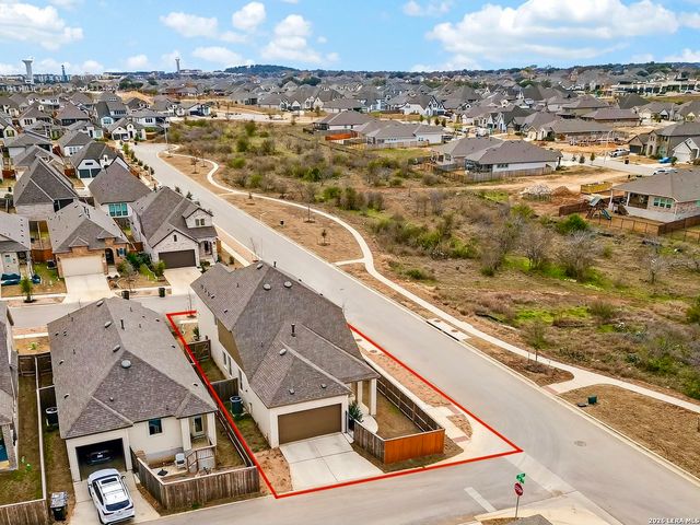 1858 Nettletree, New Braunfels, TX 78132