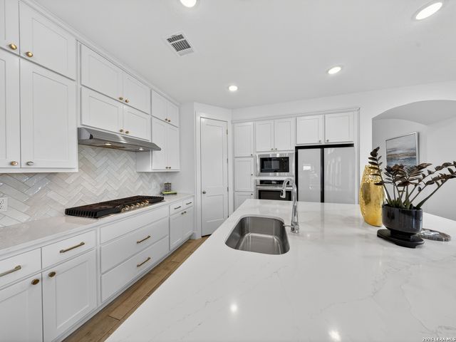 1858 Nettletree, New Braunfels, TX 78132