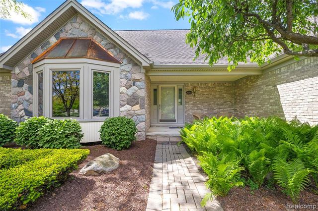 36959 Dardanella Street, Livonia, MI 48152