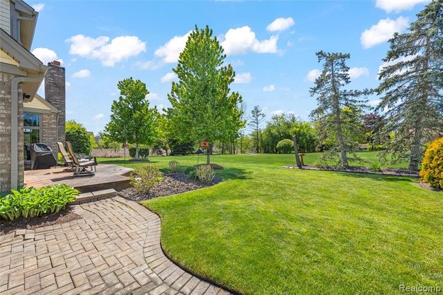 36959 Dardanella Street, Livonia, MI 48152