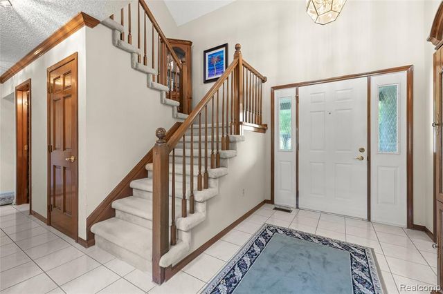 36959 Dardanella Street, Livonia, MI 48152