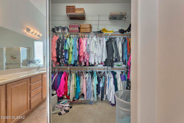 506 N Michelangelo Drive, Green Valley, AZ 85614