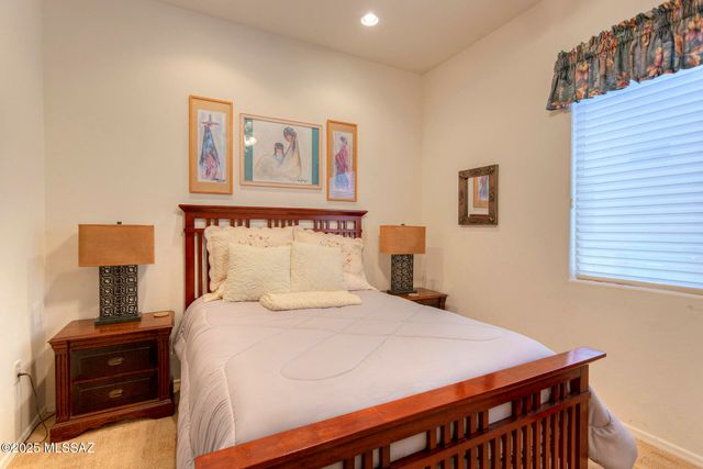 506 N Michelangelo Drive, Green Valley, AZ 85614