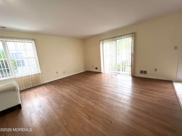 757 Banyan Court, Morganville, NJ 07751
