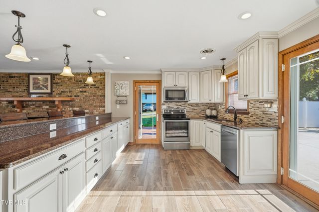 484 Duff Circle, Castlewood, VA 24224