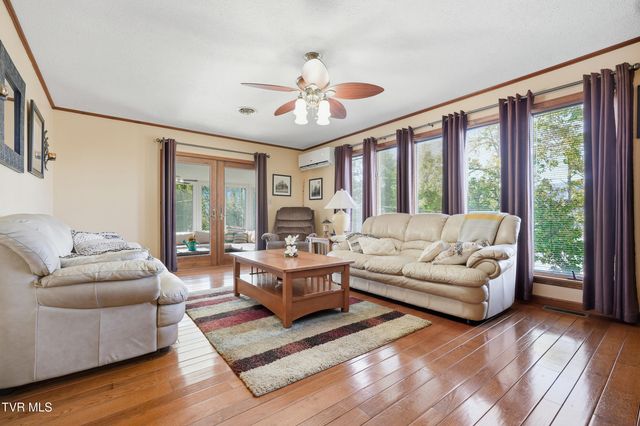 484 Duff Circle, Castlewood, VA 24224