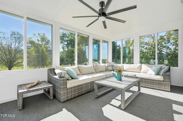 484 Duff Circle, Castlewood, VA 24224