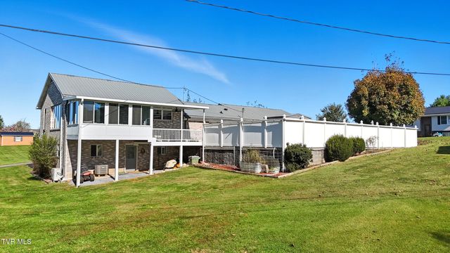 484 Duff Circle, Castlewood, VA 24224
