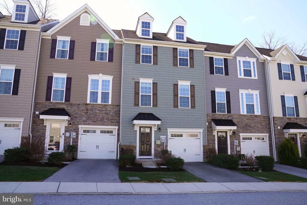 132 MULBERRY DR, Malvern, PA 19355