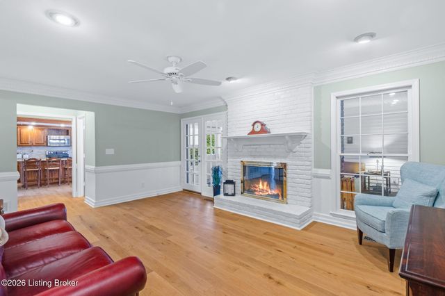 12 Autumn Hill Ct, Prospect, KY 40059