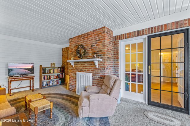 12 Autumn Hill Ct, Prospect, KY 40059