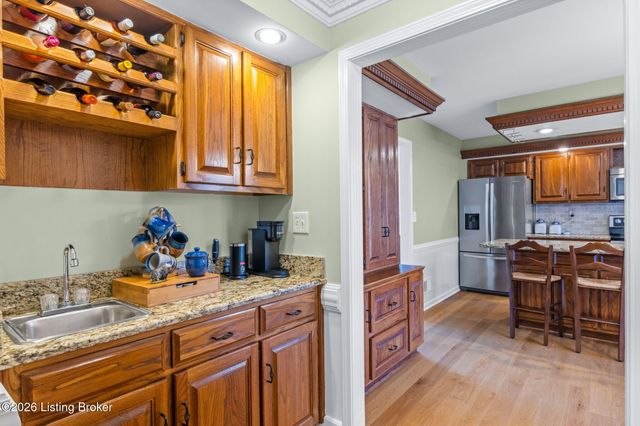 12 Autumn Hill Ct, Prospect, KY 40059