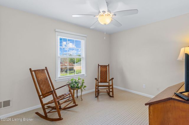 12 Autumn Hill Ct, Prospect, KY 40059