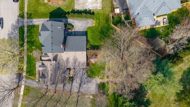 12 Autumn Hill Ct, Prospect, KY 40059