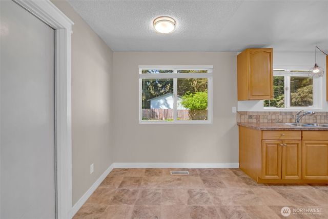 30141 3rd Place SW, Federal Way, WA 98023