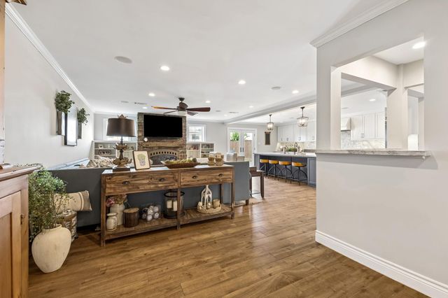 4517 Mimosa Drive, Bellaire, TX 77401