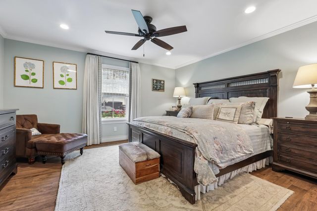 4517 Mimosa Drive, Bellaire, TX 77401