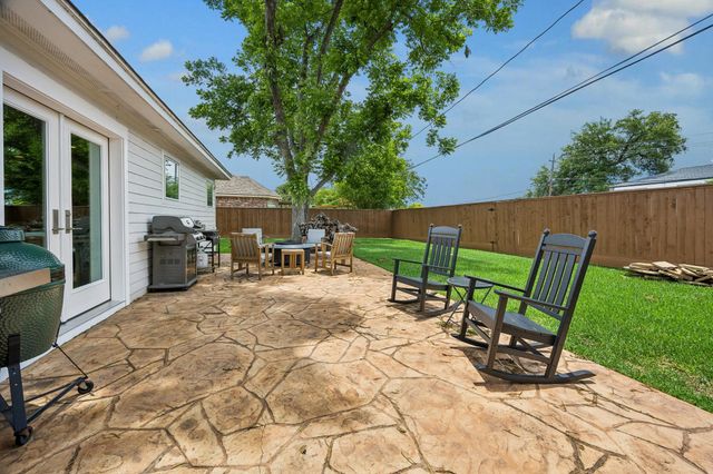 4517 Mimosa Drive, Bellaire, TX 77401