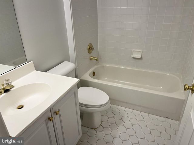 1786 BRENTRIDGE ST, Vienna, VA 22182
