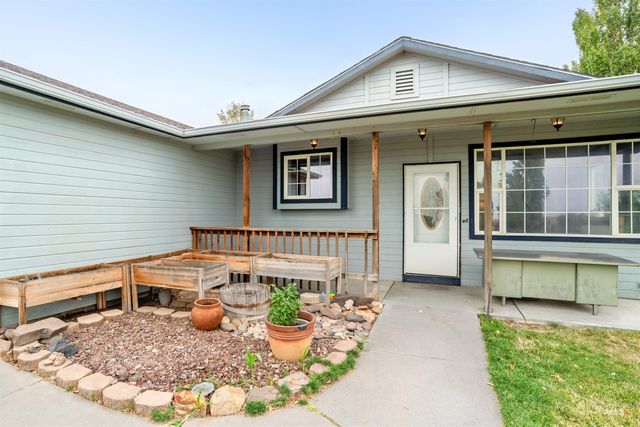 6600 SW Jarvis Drive, Mountain Home, ID 83647