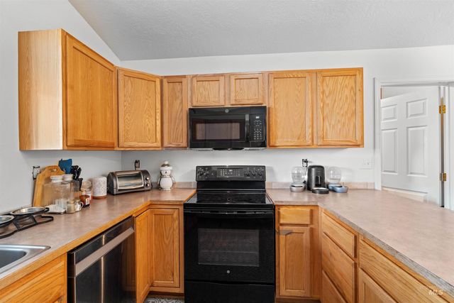 6600 SW Jarvis Drive, Mountain Home, ID 83647
